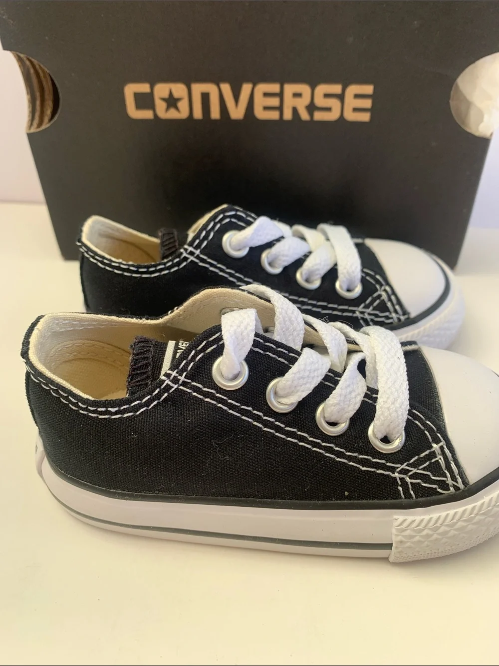 Converse classic low